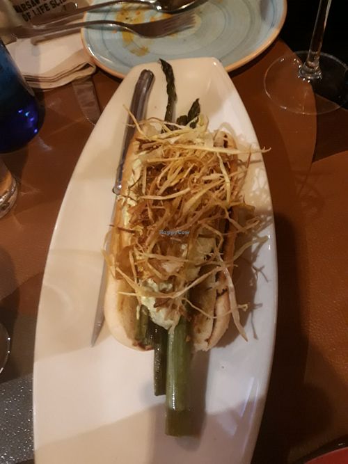 Asparagus sandwich at Lluvia in Alicante