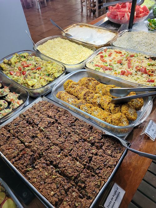 Carrot burgers and nice options at Espaço Nutrir - Corpo Mente Espirito in Florianopolis