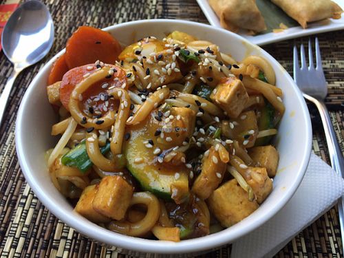 udon noodles with veggies, tofu and soy sauce at Santay Restaurant in Santiago