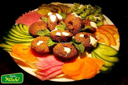 Falafels with hummus at Yalla Falafel in Brasilia