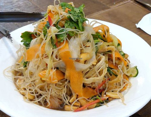 Thai salad at Blossom Rena Vegan Cafe 貝多蕾納 in Taipei