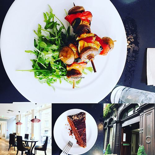 係外國食素，就係自感型同好有格調！ 優雅不離地，vegan cake亦比香港好！ 店員貼心，替我special order, no onion no garlic, vegan hot dish! #cool #elegant  at Hendersons - St Giles St in Edinburgh