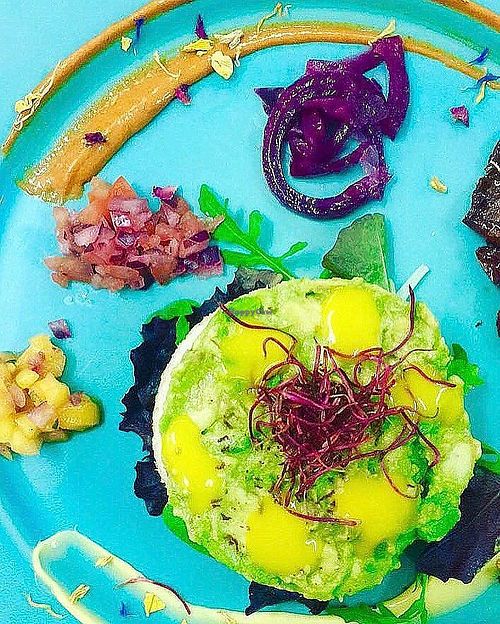 coltello di Avocado con contorni at Baladin Jesolo La Guinguette in Jesolo