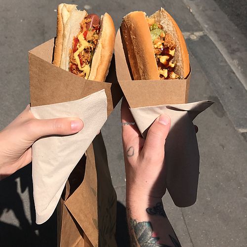 hot vogs at Hot Vog in Paris