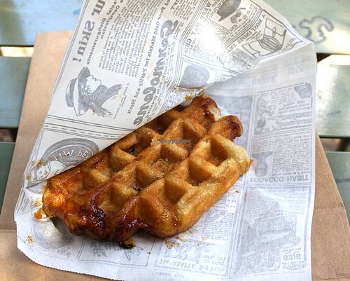 Waffle at Hot Vog in Paris