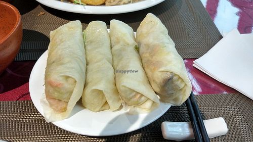 Fresh raw vegan spring rolls at Zhai Ming Xuan Vegetarian House in Fuzhou