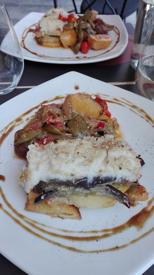 Vegan food at Healthy Bites in Athens