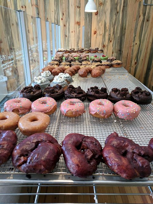 Daily Selection (10/9/17) at Doe Donuts in Portland