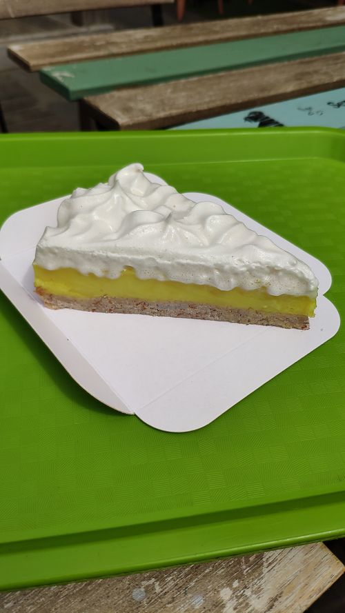 Tarte au Citron Meringuée at Le Triple V in Caen