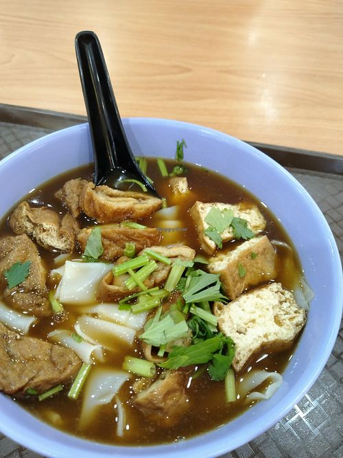 Kway chap $3.50 at Tong Ren Tong Xin 同人同心素食 in East Singapore