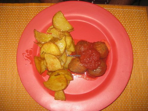 Chickpea and hazelnut meatballs at VgOloso in Venice