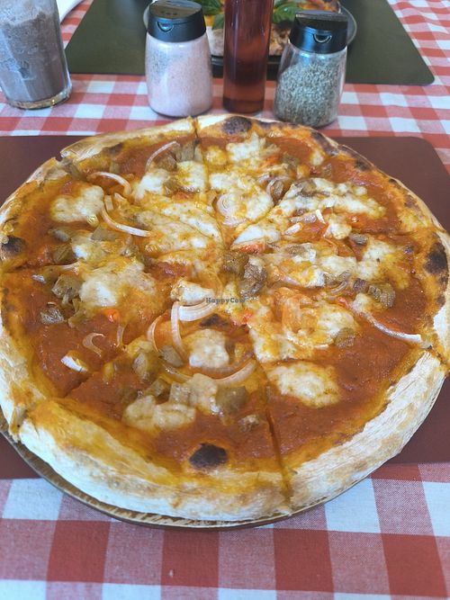 Large Hot Chikn pizza at Rad Rabbit in Chiang Mai