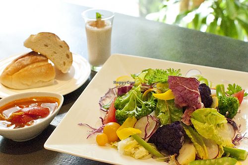 Summer menu "Salad lunch" at Vegetable Cafe Lyra in Sapporo