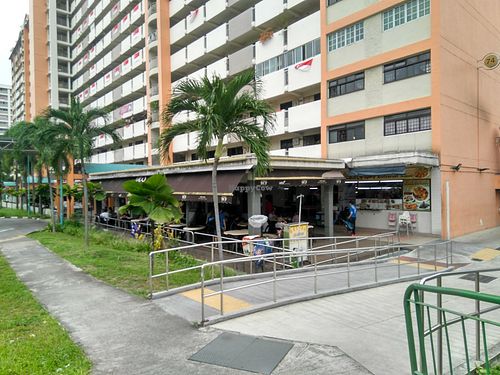 The outside entrance at Jia Jia Vegetarian 佳佳素食 - Whampoa Dr in Central Singapore