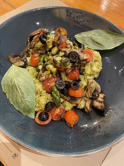 Gnocchi with pesto at Pizzi & Dixie in Madrid