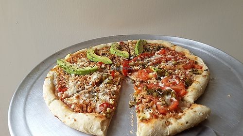 Pizza medium, Margherita/Avocado. at Veggies Pizza in San Pedro