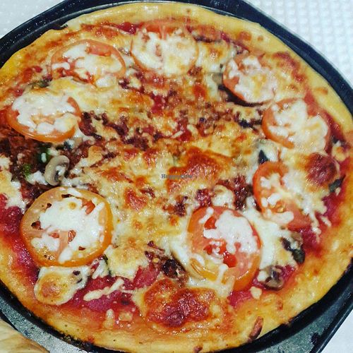 Margherita. at Veggies Pizza in San Pedro