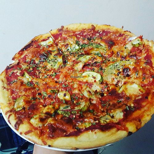 Pizza large, Mushrooms and Zucchini. at Veggies Pizza in San Pedro