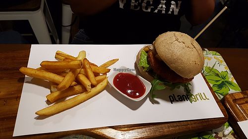 Burger at Plant Grill in Madrid