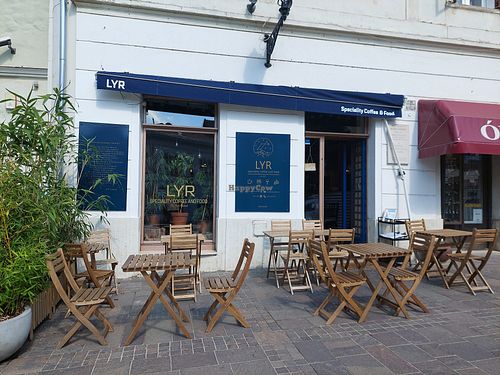 Outside at LYR Speciality Coffee and Food in Pecs
