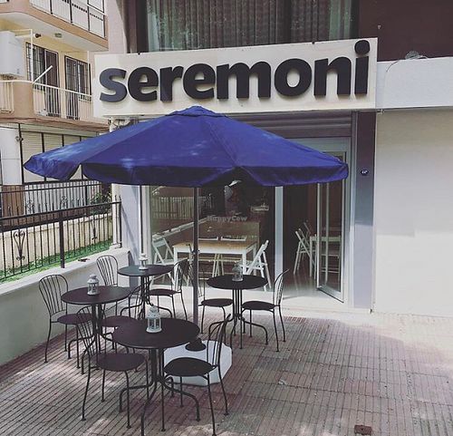 Seremoni at Seremoni in Izmir