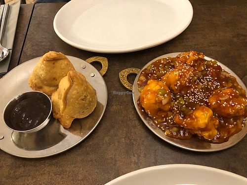 samosas & honey chilli glazed cauliflower at Incredible India in Dubrovnik