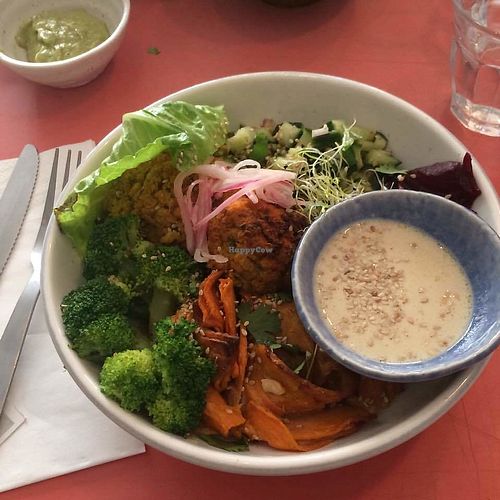 Bowl froid at Jah Jah in Paris