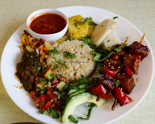 Daily plate w/tempeh skewers at Jah Jah in Paris