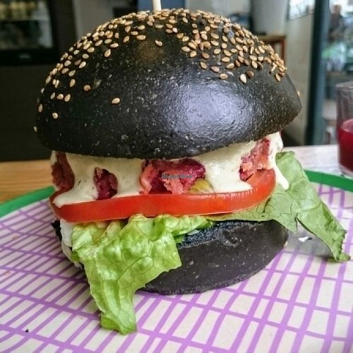 vegan burger at Roots Juicery in London
