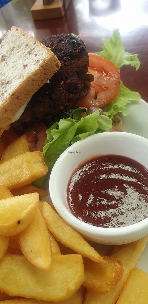 Sweet potato and black bean burger at The New Place Cafe in Rarotonga