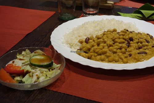 Channa masala with chickpeas, beans, and an Indian special sauce (vegan) at Veggie House in Saarbrucken