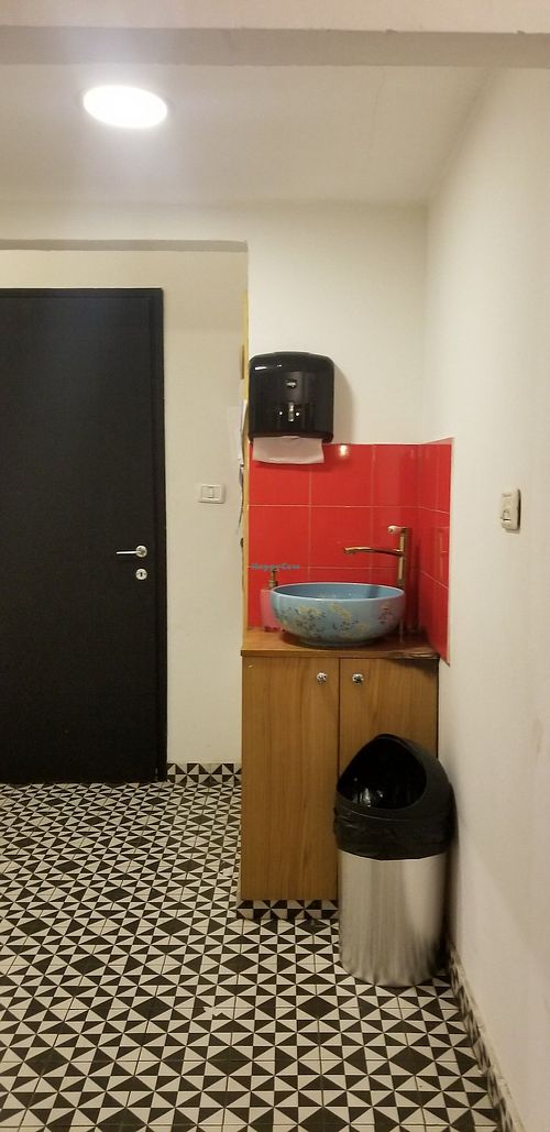 Clean your hands before you eat at Michelangelo Cafe in Tel Aviv