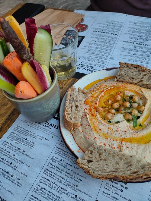 Hummus at Honest Greens - Castellana in Madrid