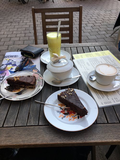 Golden Milk, Lupinencappuccino, peanut chocolate & raspberry chocolate cake at Dreizehn in der Muehle in Augsburg