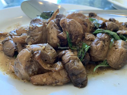 Mushroom dish  at Jyun Kang Vegetarian Restaurant in Ukiah