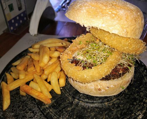 Top priced burger and cold chips at Camaraderia Gastrobar in Belo Horizonte