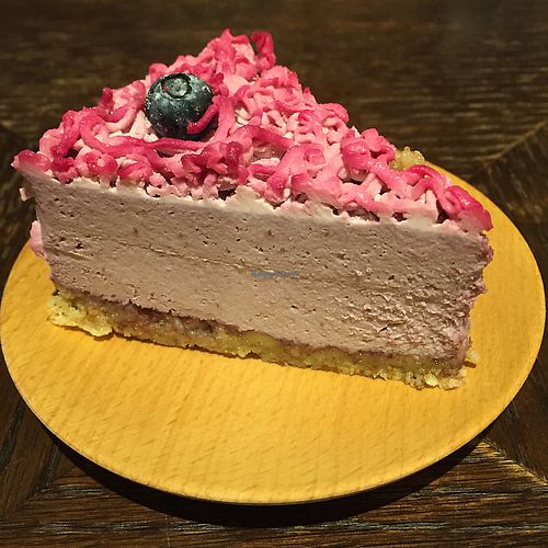 raw blueberry cheese cake  at Miss Green - Eslite in Taipei