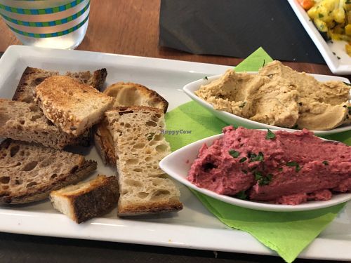 Bread with hummus and beetroot dips at Bistrot Veg & Veg in Rome