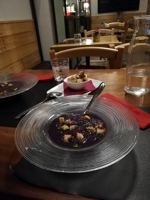 Vegan purple cabbage and bean soup at Bistrot Veg & Veg in Rome