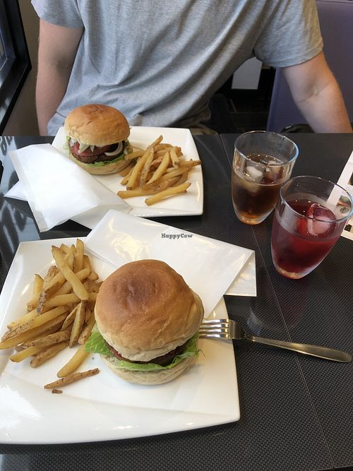 Set Menu with red fruits & aronia berry iced tea at Vegetarian Beast in Tokyo