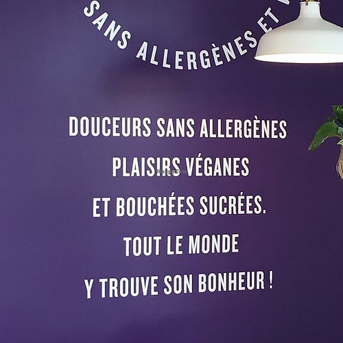 Principe ✌  at Bonbon Collections in Boisbriand