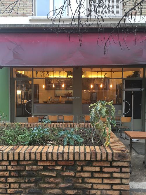 Front  at Greenhouse in Paris