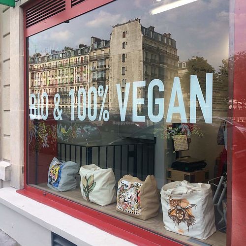 Storefront at Naturalia Vegan - Rome in Paris