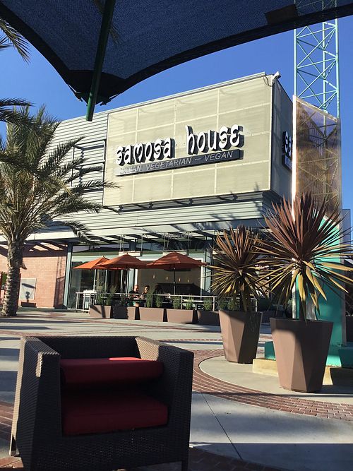 store front at Samosa House in El Segundo