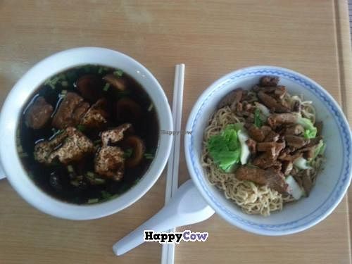 Vege gui chap (left), Kolo mee (right) at Zhun San Yen Vegetarian in Kuching