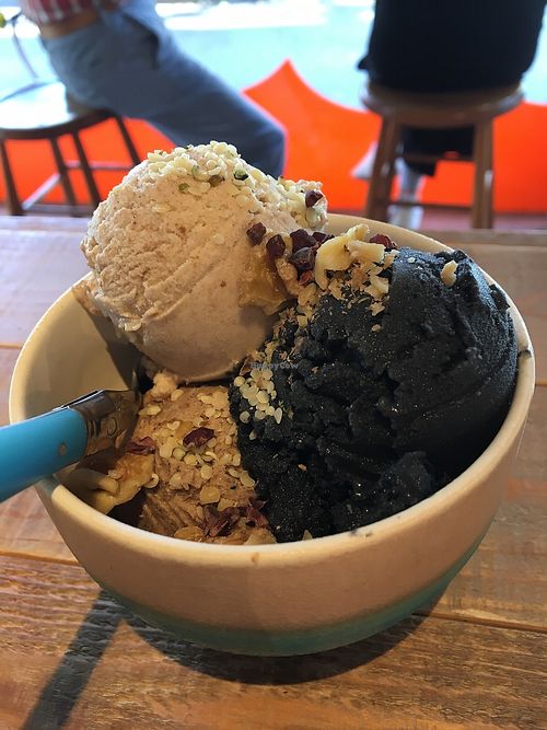 really delicious flavors and I got hemp seeds, cocoa nibs, and walnuts on top at Kippy's Coco-Cream in Tokyo