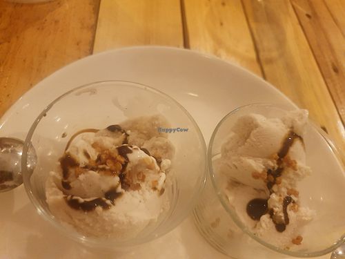 Helados de vainilla at Masa Madre in Madrid