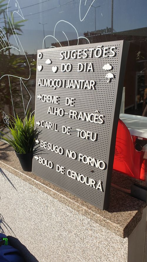 Daily menus available at Paletes Burger Caffe in Ermesinde