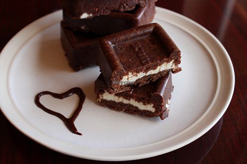 CLIPSE M O O N P I E ? the ultimate energy bar....for thousands of years shilajit has been used to help support the energy systems of the body, memory, mood, absorption of vital nutrients, balance blood sugar and support detoxification. Plus it pairs amazingly with raw cacao to make this extra special decadent treat! Filled with our famous sky high coconut whipped cream. Sold now for a limited time at @purejoykitchencafebend at Pure Joy Kitchen in Bend