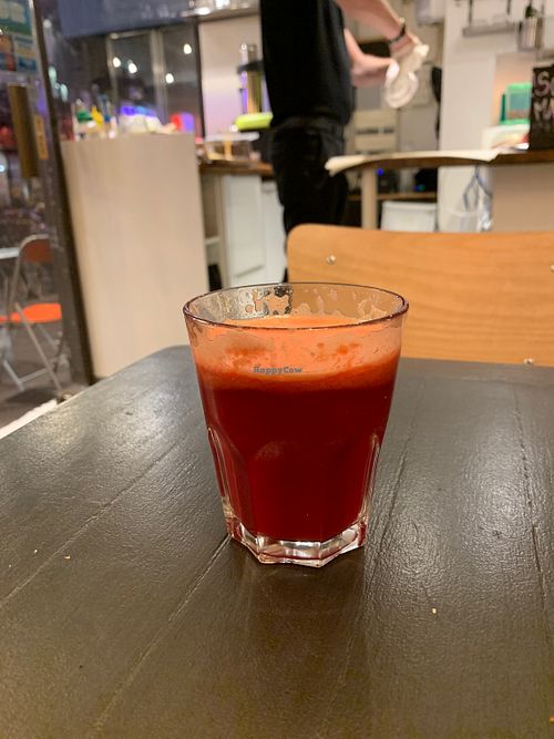 Now offers 3 vegans options, and 7 cold press juices!  at Armand Bar et Cantine in Paris